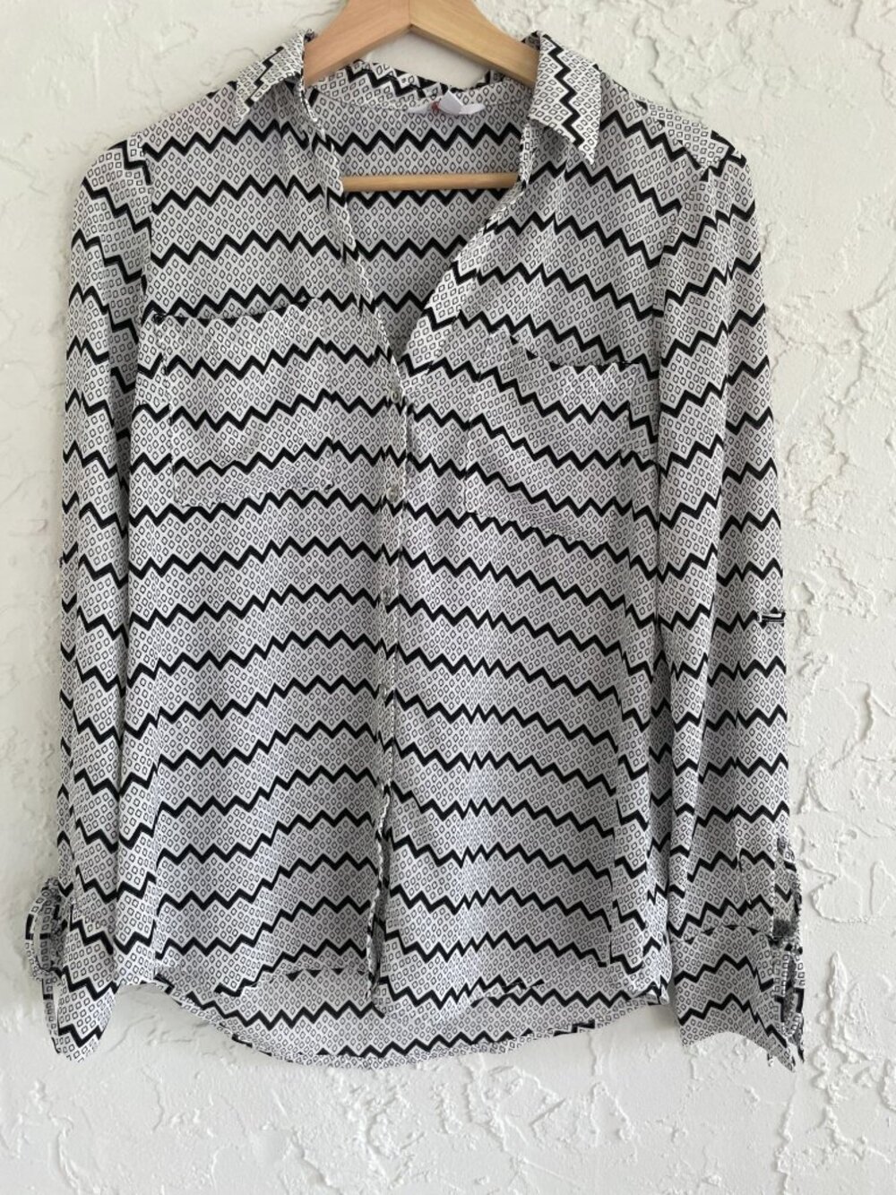 Candie's Y2K Chevron ZigZag Geometric Button Down Blouse Roll Tab Sleeve Sz S
